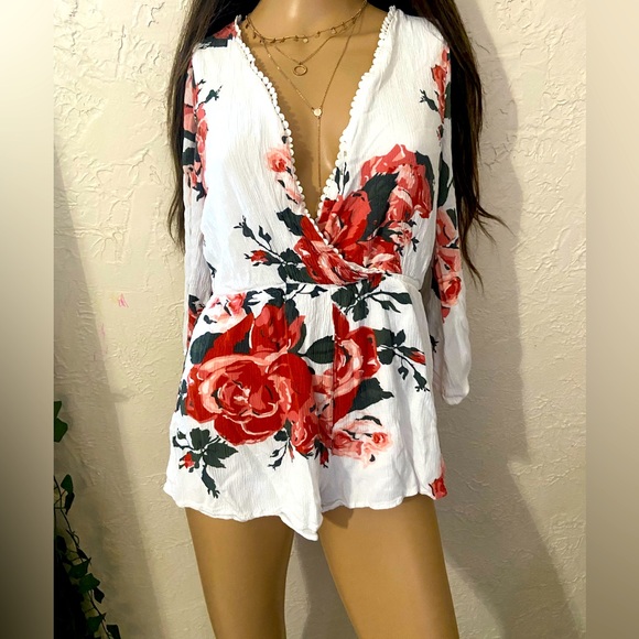 Tobi Romper😍 - Picture 2 of 3